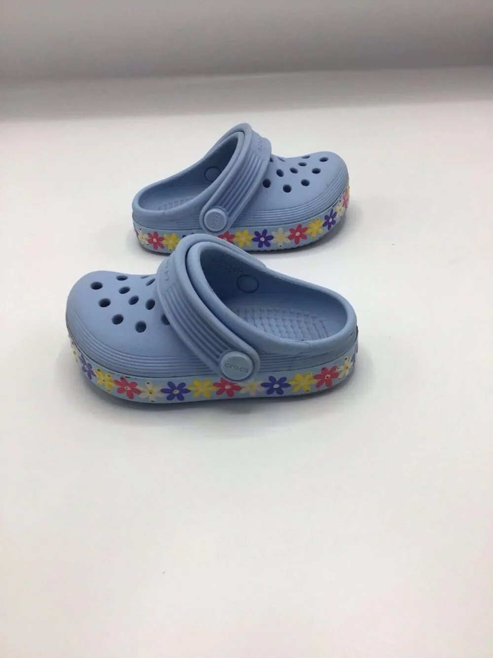 Crocs Off Court Daisy Floral Clog Girls BRAND NEW Kids Lt Blue size C3